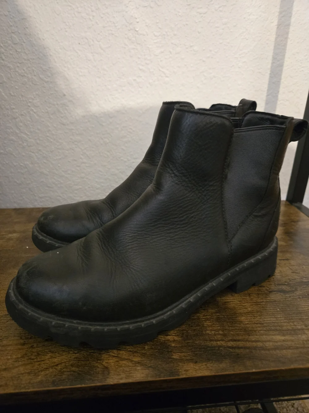 Sorel Black Leather Ankle Chelsea Booties